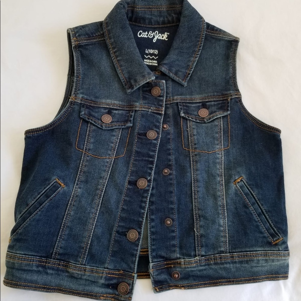 Kids sleeveless denim jacket